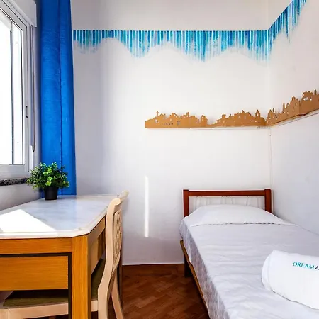 Apartment B24 - Hideaway Gem *
